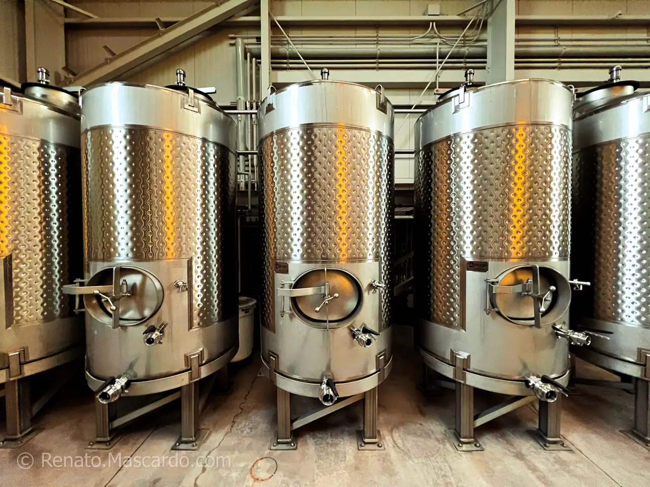 https://www.onehopewinery.com/estate8